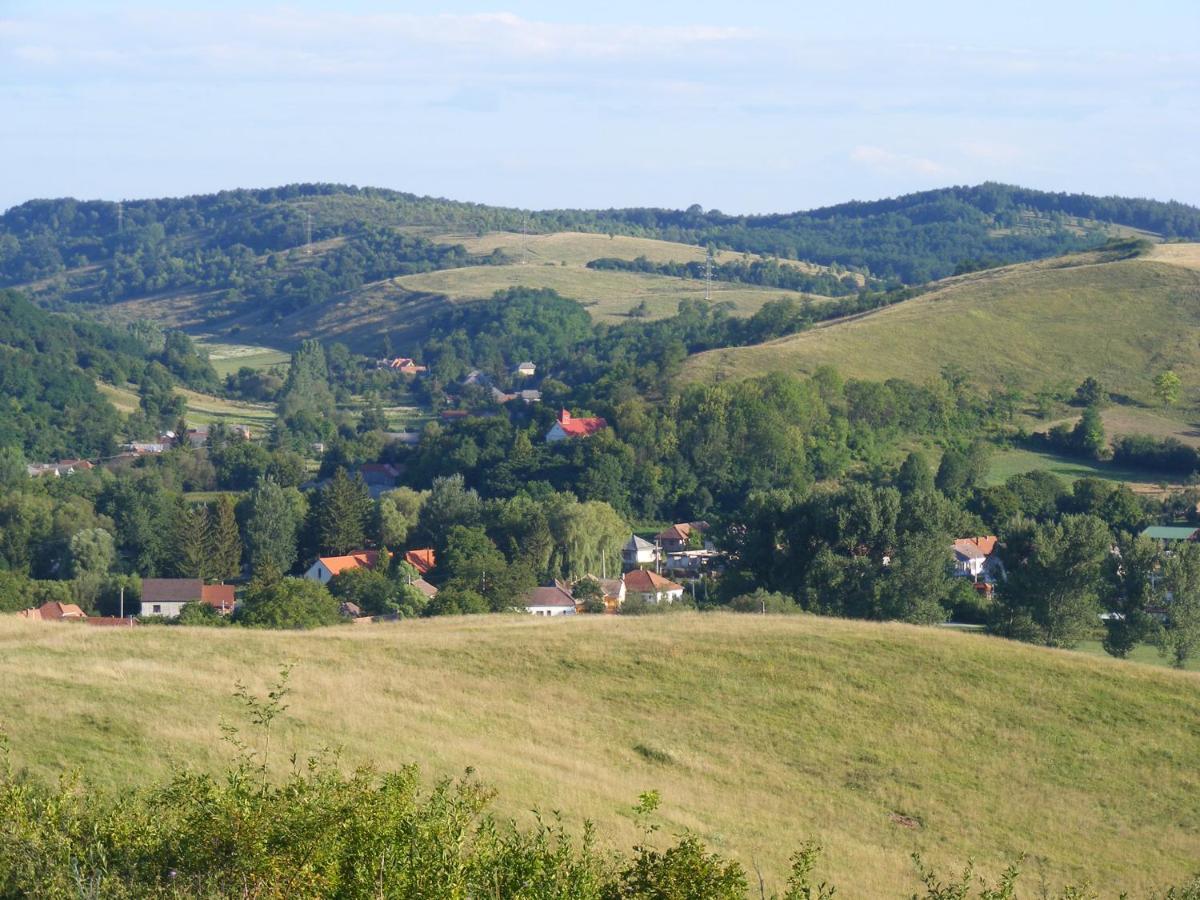 Falubiro Vendeghaza Bekolce Exterior foto