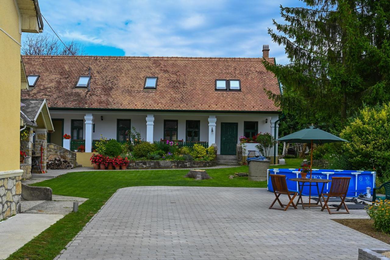 Falubiro Vendeghaza Bekolce Exterior foto